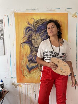 Lina Arias in de studio
