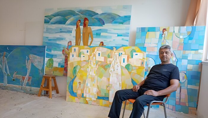 Nodir Shoabduraximov in the Studio
