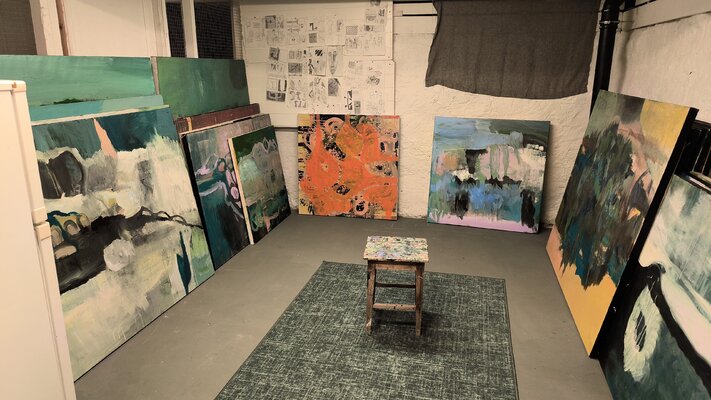 Joackim Schou Dahle in de studio: I usually say that a visual artist's greatest talent is variety and interest in the expression you work with. Repeating yourself is the biggest mistake you can make. That is my starting point for developing as an artist. One of my characteristics is