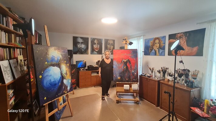 Rezan Ozger in the Studio