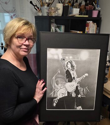 Merle Soolo en el estudio: The commissioned work by Jimmy Page is complete.2026