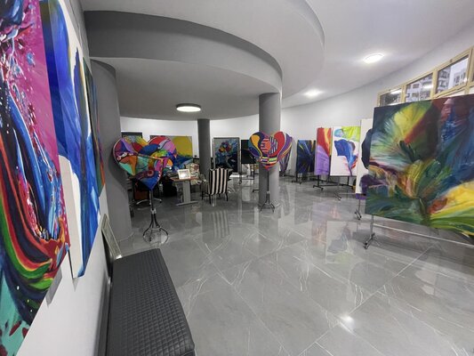 COSKUN OZCAKIR in the Studio: Coşkun Özçakır Studio and Gallery