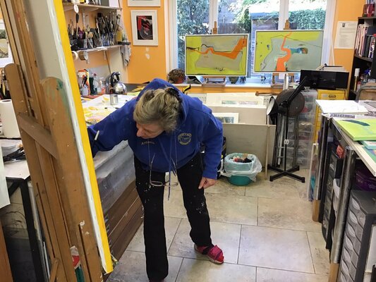 Antonia Glynne Jones in de studio