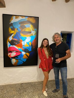 Lina Redford in de studio: Together with the photographer Eric Ceccarini at the Exhibition in Cana Pepeta, Ibiza