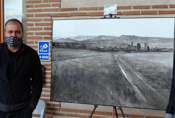 Rafael Carrascal García in de studio: Recibiendo el primer Premio de Pintura al Aire Libre de Yunquera de Henares (GUADALAJARA). Año 2020