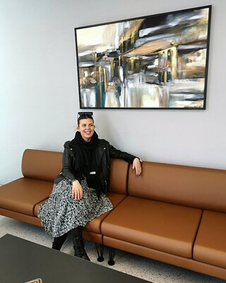 Egle Karlonaite in de studio