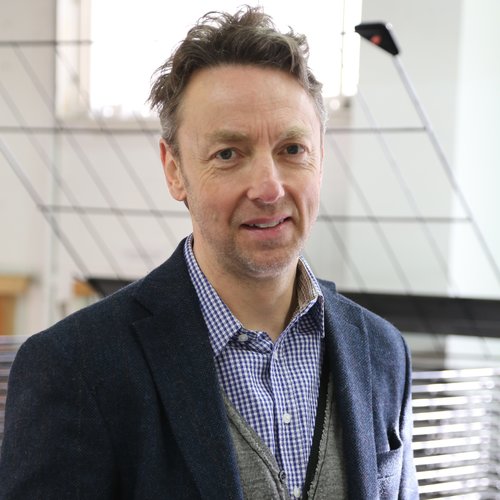 Sigue a David Studwell en Singulart