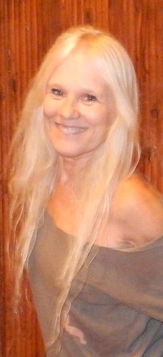 Volg Cecilia Flaten op Singulart