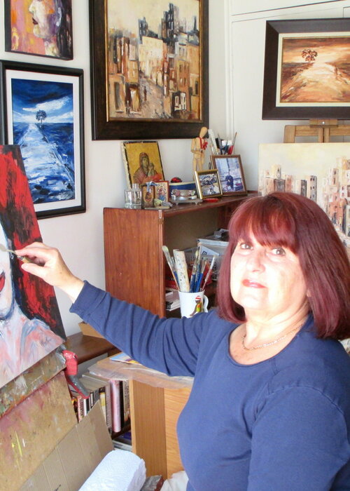Mary Papas auf Singulart