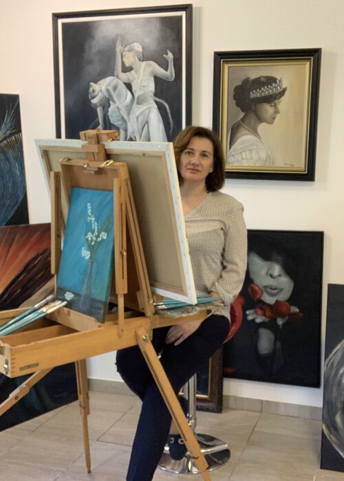 Carmen Aurariu on Singulart