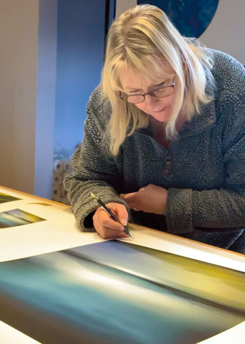 Lynne Douglas on Singulart