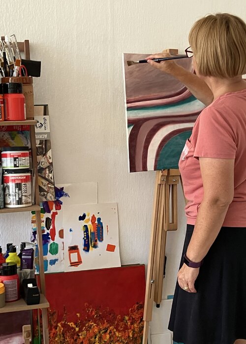 Enikő Bukovinszki su Singulart