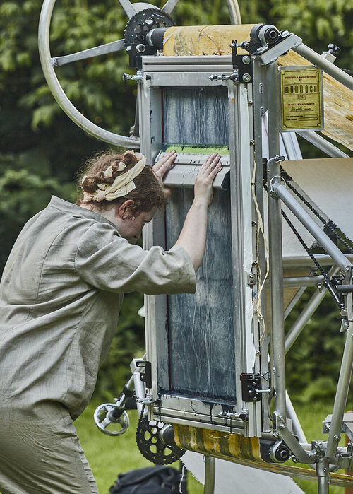 Elizabeth Tomos auf Singulart