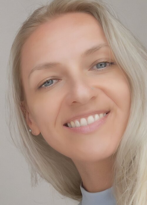 Mila Bozic auf Singulart