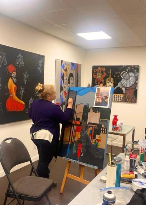 Essie Ince auf Singulart