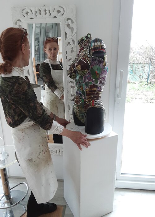 Annie Decaëns su Singulart