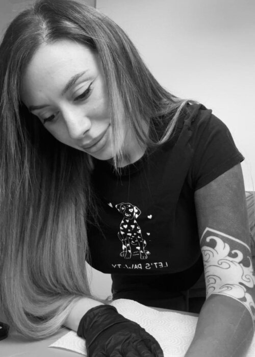 Elena Lemust auf Singulart