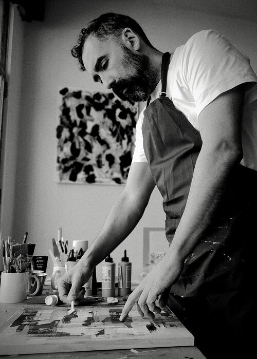 Daniel Olivar on Singulart