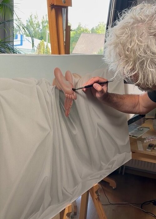 Watercolor artist Arunas Vilkevicius on Singulart