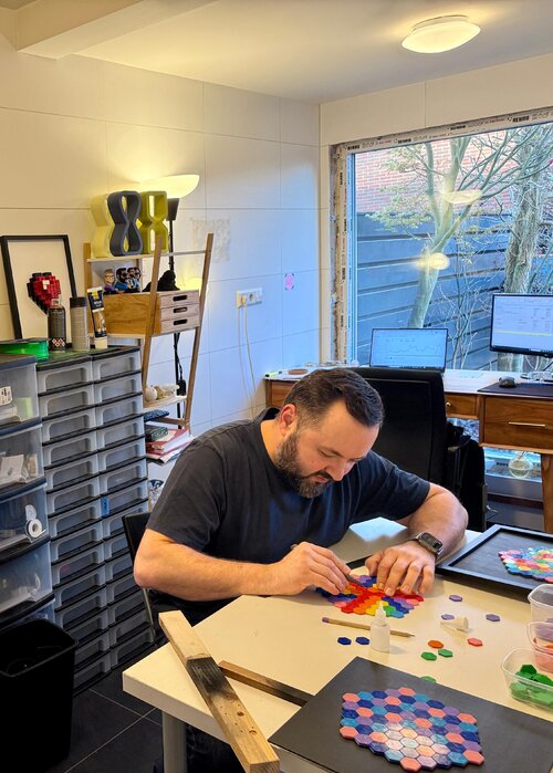 Mihai Enescu su Singulart