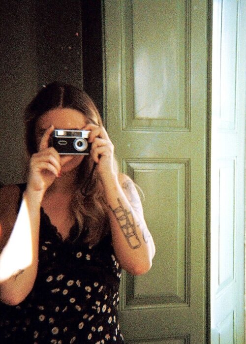 Mackenzie Dunn su Singulart