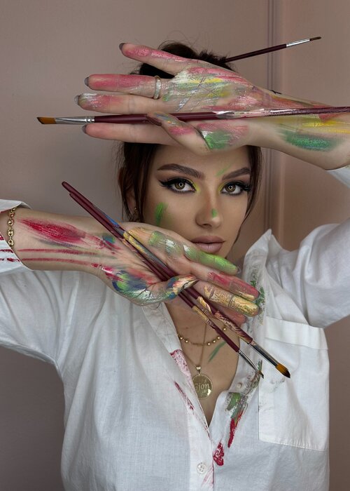 Nikoleta Gjergji on Singulart