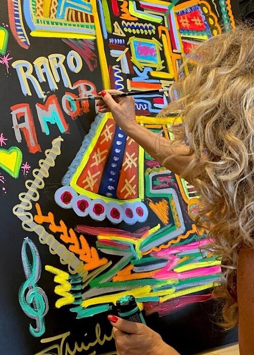 Emilia Tomas on Singulart