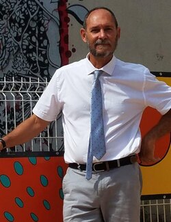 Follow Aldehy on Singulart