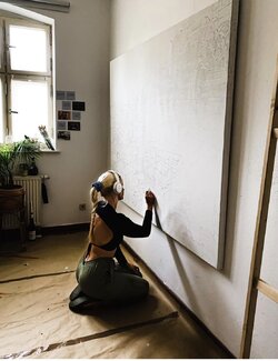 Follow Claudia Ahrens on Singulart