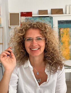 Volg Flavia Birsan op Singulart