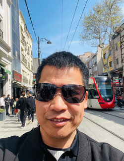 Folgen Sie Quan Le auf Singulart