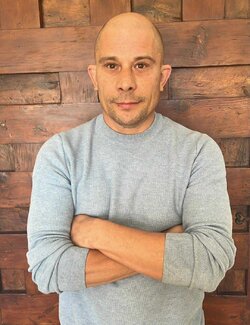 Follow Julien Hayot on Singulart
