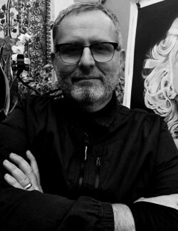Follow Adrian Darby on Singulart