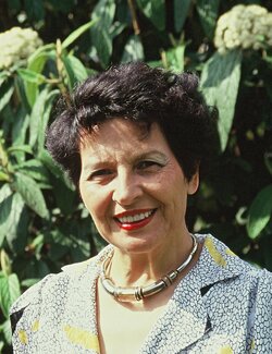 Volg Mireille Berrard op Singulart