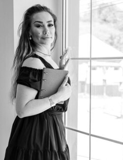 Volg Krystyna Vinogorodska op Singulart