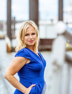 Folgen Sie Christine Marquardt auf Singulart