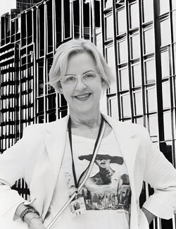 Volg Gabriele Breu op Singulart