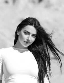 Follow Alexia Rousse on Singulart