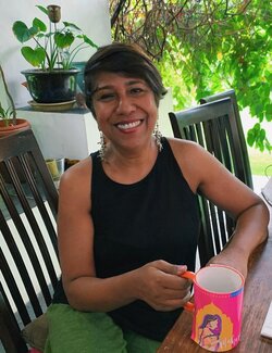 Volg Sherin Qadir op Singulart