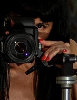 Follow Maria Vasquez on Singulart