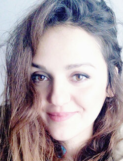 Follow Claudia Barbu on Singulart