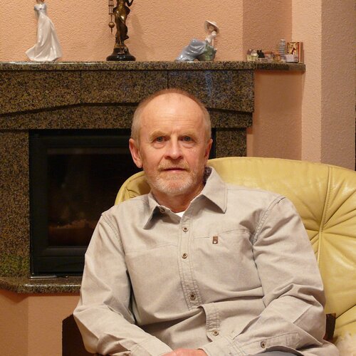 Volg Emil Mlynárčik op Singulart