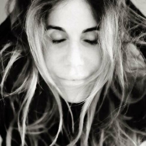 Segui Stephanie Dillon su Singulart