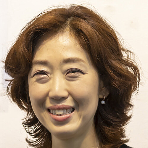 Segui Mia Kim su Singulart