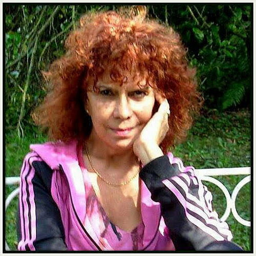 Volg Victorine Follana op Singulart