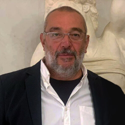 Segui Andrea Benetti su Singulart