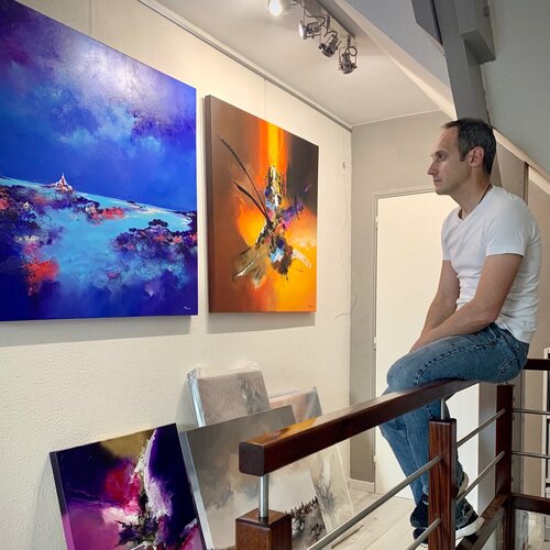 Volg Cyril Pienon op Singulart