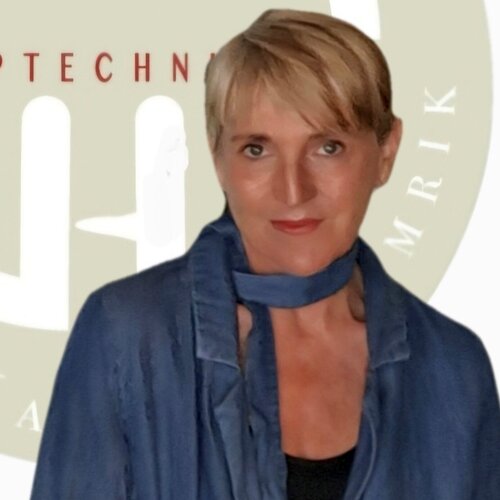 Volg Martina Hamrik op Singulart