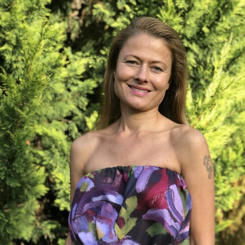 Volg Irena Procházková op Singulart