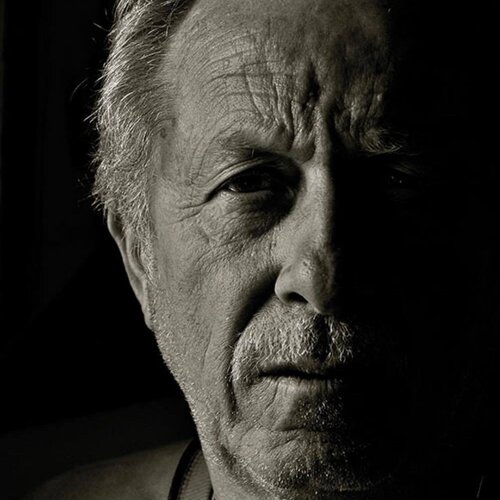 Follow Piero Casarin on Singulart